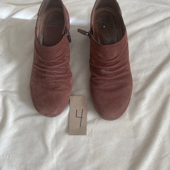 DANSKO CLOGS EUROPEAN - Picture 1 of 8